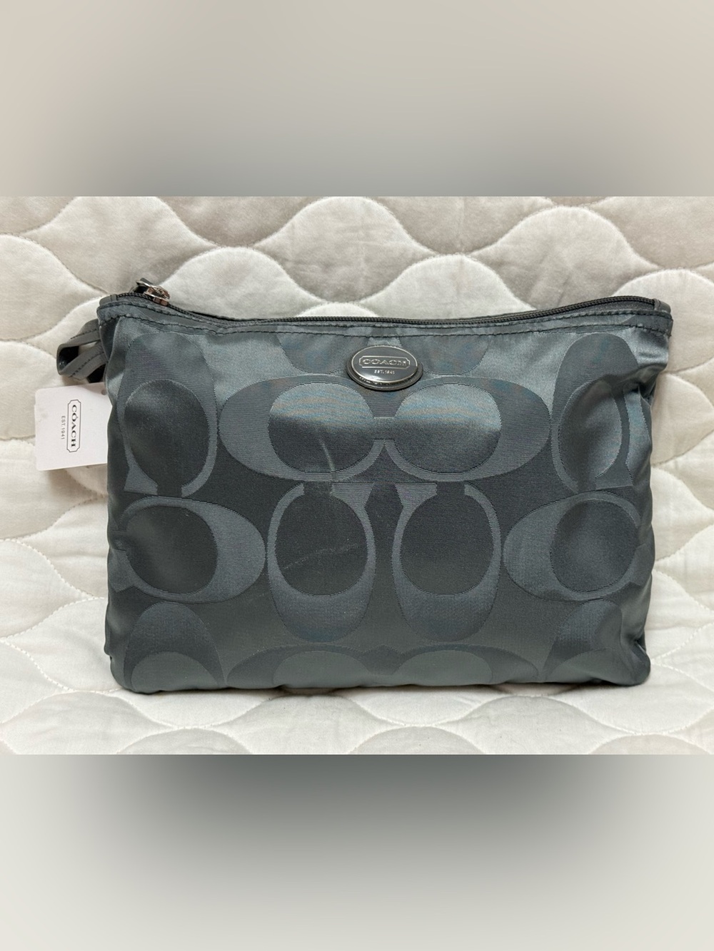 Coach Getaway Silver/Gray Signature Nylon Packable Weekender with Matching Pouch - Picture 13 of 13